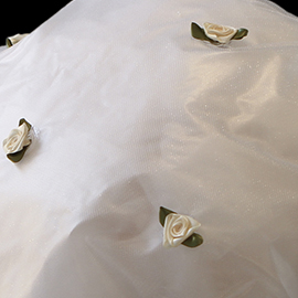 Designer Shower Caps -
125 - Beige Roses (baby roses)